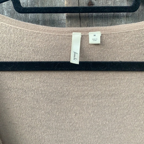 Cream sweater - Picture 2 of 11